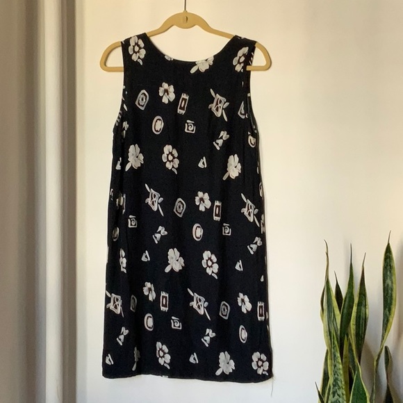 Vintage patterned dress - Picture 2 of 6